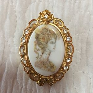 Portrait Pin